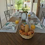 Clos De La Source Gironde Bed & Breakfast Saint-Martin-du-Bois (Gironde)