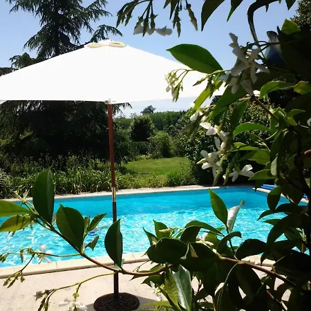 Clos De La Source Gironde Bed & Breakfast 3*