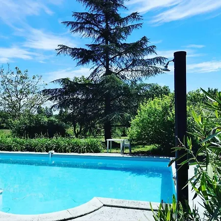 Clos De La Source Gironde Bed & Breakfast 3*