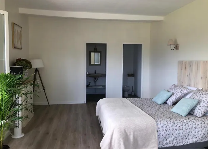 住宿加早餐酒店 Clos De La Source Gironde 3*